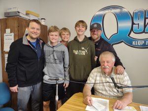 newmans-mike-and-steve-and-grandkids-4-23