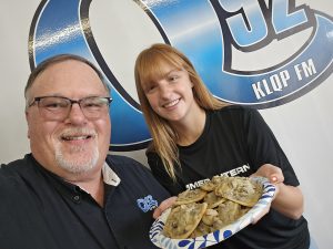 rachel-lund-and-paul-cookies